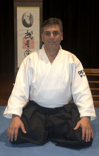Derek Minus-chief instructor of the Aikido dojo Ku-ring-gai Sydney